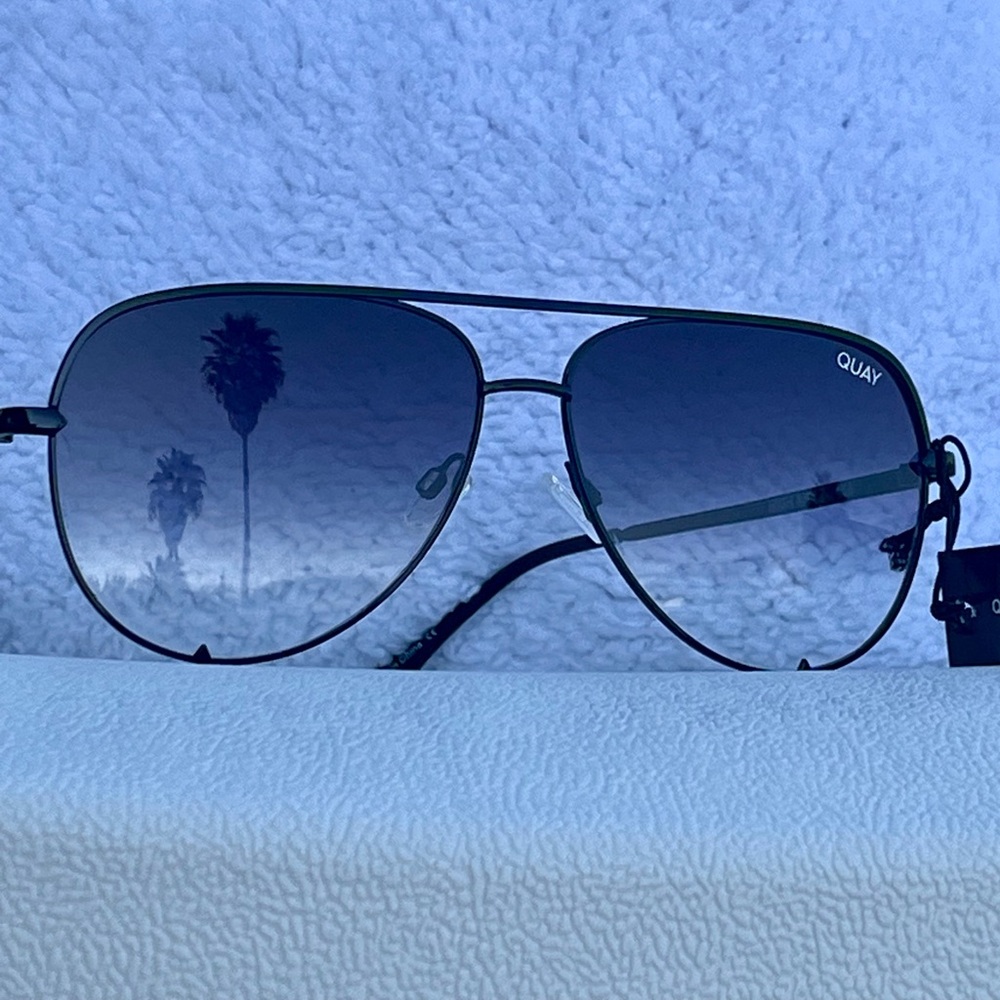 QUAY Australia HIGH KEY 126 Aviator Sunglasses